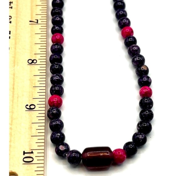 Beaded Necklace With Amethyst and Pink Crackle Quartz Beads - Picture 9 of 9